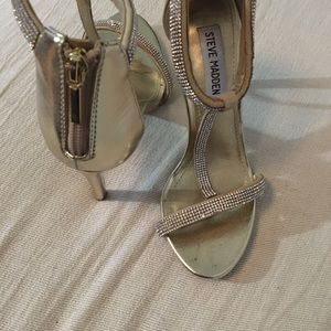 Steve Madden woman’s Metallic gold heels